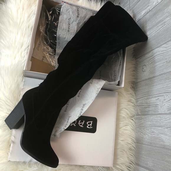 Over the knee black boots - Picture 4 of 5